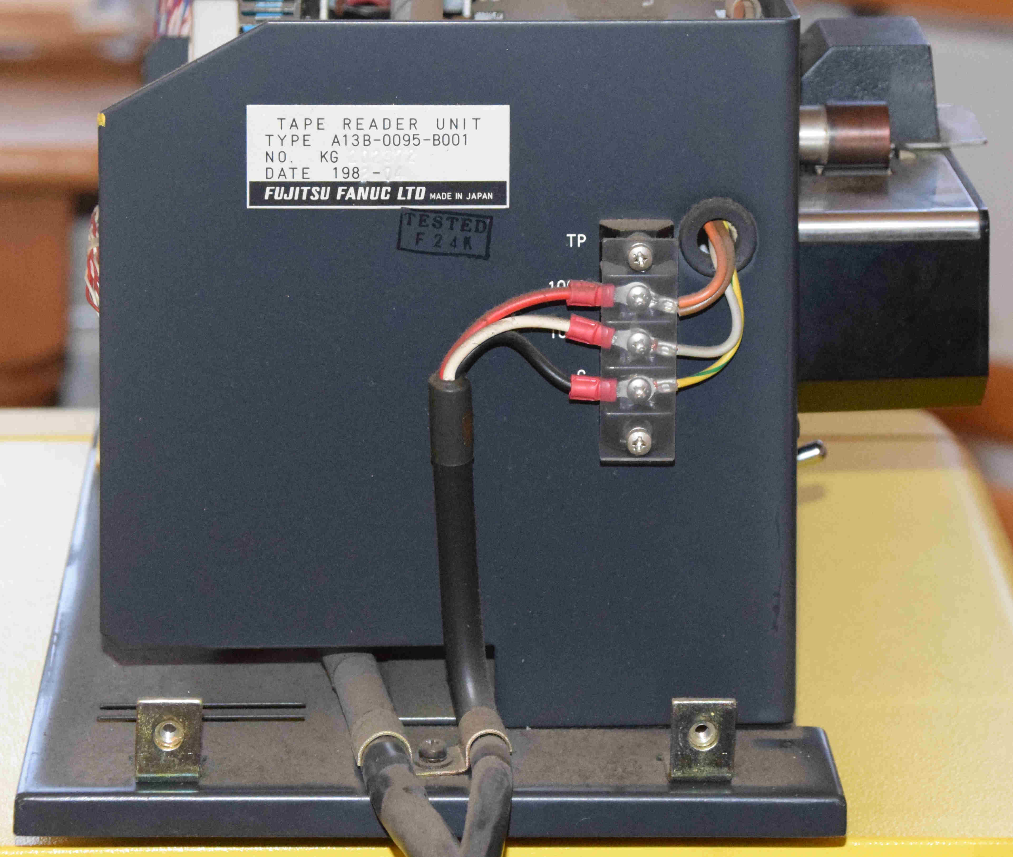 A08B-0022-C002_FanucReaderAndPunch_Internals_Rear.jpg