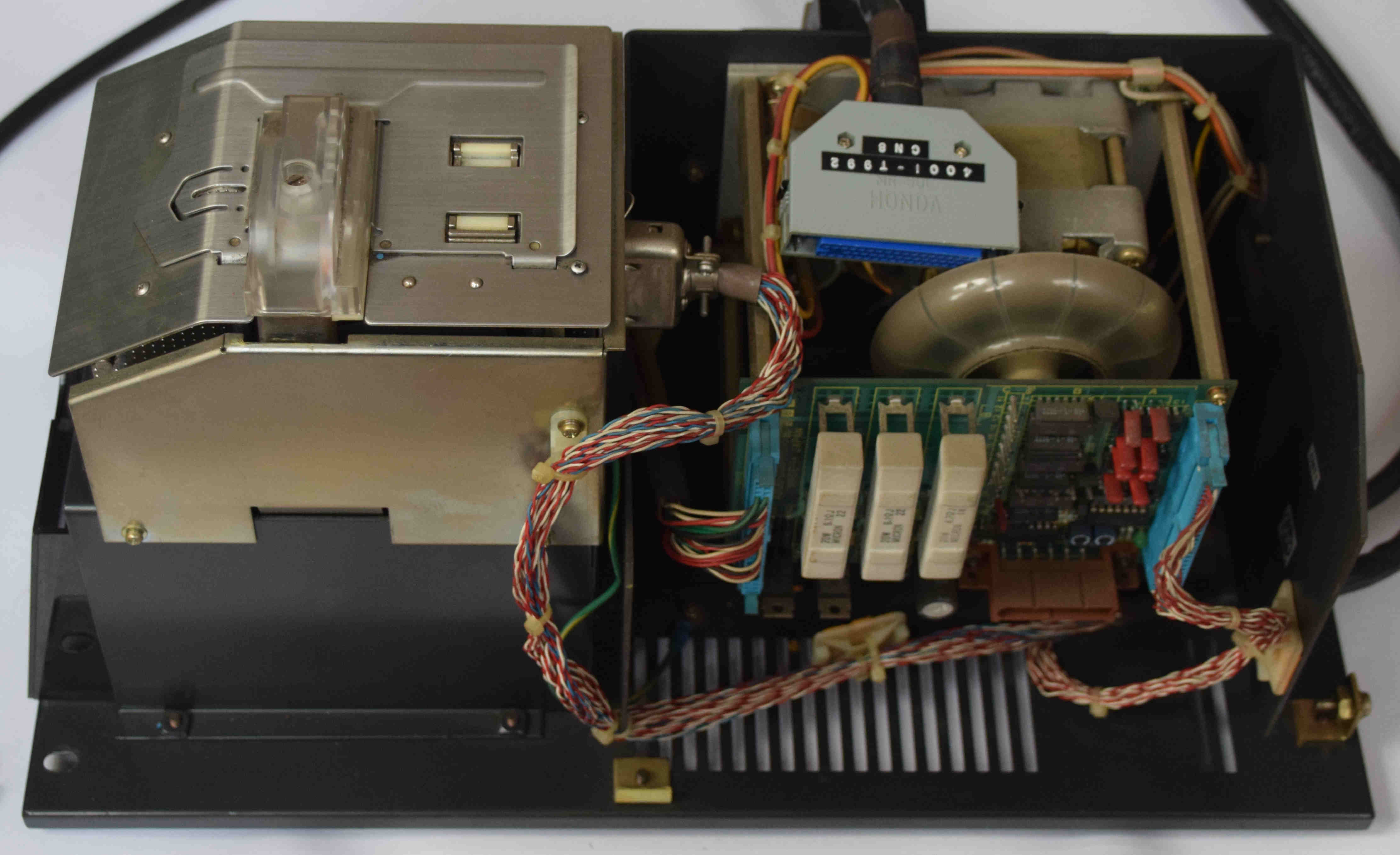 A08B-0022-C002_FanucReaderAndPunch_Internals_Rhs.jpg